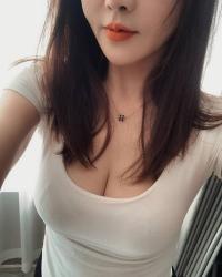 丰胸美臀的小少妇