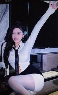 罗湖大奶妹子